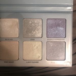 ANASTASIA BEVERLY HILLS MOONCHILD